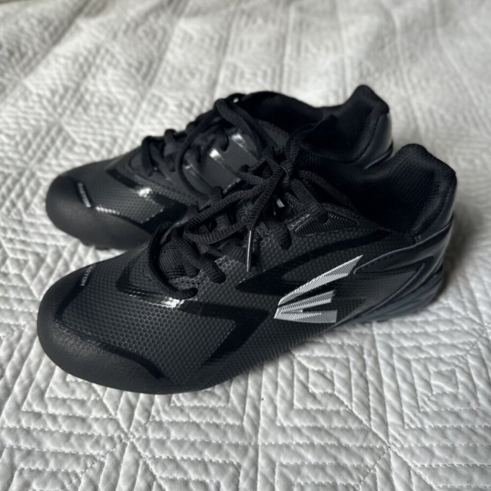 Brand New Easton Baseball Cleats Size 3.5